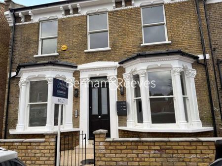 Disraeli Road, Hammersmith, SW15 - Photo 2