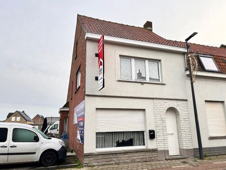 Ruime woning met 3 slaapkamers en 2 garages - Foto 4