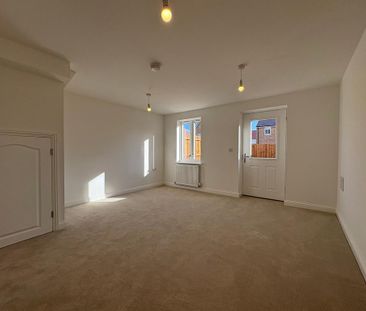 2 bedroom terraced house to rent - Photo 4