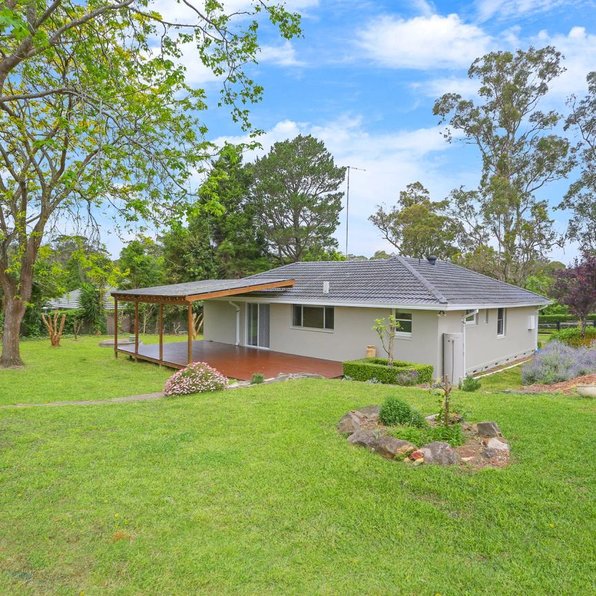 Serene and Spacious Living for the Modern Family - Photo 1