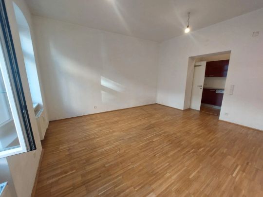 BITTE KEINE ANRUFE , NUR SCHRIFTLICHE ANFRAGEN ! Nette 2 Zimmer- Wohnung in der Guldengasse - Foto 1