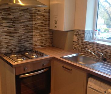 2 bedroom flat to rent - Photo 6