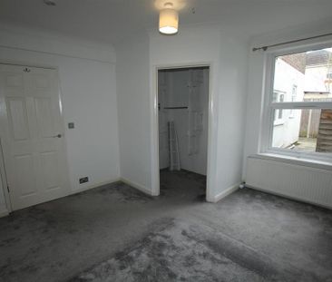 2 bedroom maisonette to rent - Photo 2