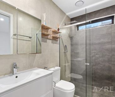 Architecturally Designed Townhouse in a Prime Inner-City Location - Photo 6