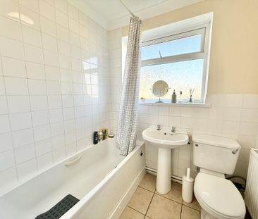 2 bedroom detached bungalow to rent - Photo 3