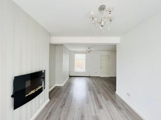 2 bedroom terraced house to rent - Photo 1