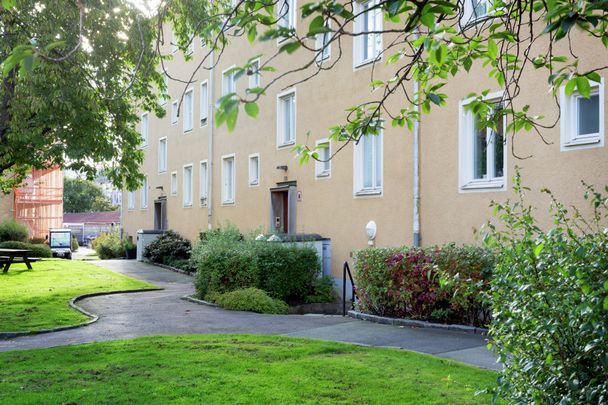 Hällskriftsgatan 7 - Photo 1