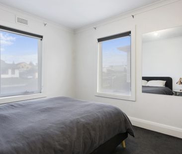 Convenient location - Photo 3