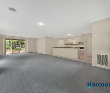 21 Alfred Park Drive, Tarneit, Vic 3029 - Photo 2