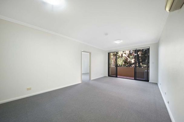 Generous home in prime central location - Photo 1