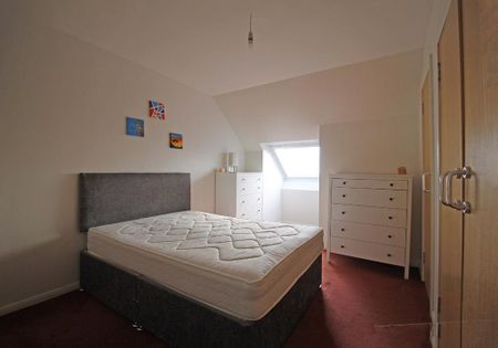 2 bedroom flat to rent - Photo 4