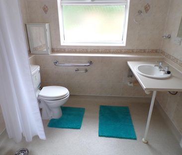 1 bedroom in a house share to rent - Photo 3