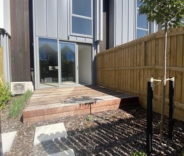 Brand New Executive Townhouse! - Photo 4