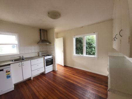 2 BEDROOM IN REMUERA - Photo 2