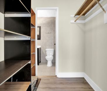 For Lease - 200 Robert Speck Parkway Unit# 5, Mississauga, Ontario - Photo 1