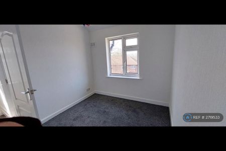 2 bedroom semi-detached house to rent - Photo 2