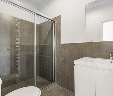 Spacious 1 Bedroom Granny Flat! - Photo 3