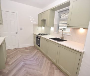 105, Moseley Wood Drive, Leeds, West Yorkshire, LS16 7HD - Photo 4