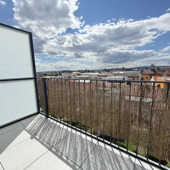 NABÍDKA PRONÁJMU LUXUSNÍ NOVOSTAVBA 2+KK S TERASOU A KLIMATIZACÍ V BRNĚ - Photo 1
