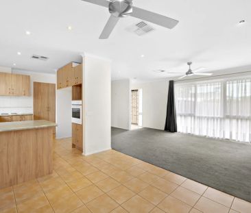 Neat family home with the bonus of a bungalow … - Photo 3