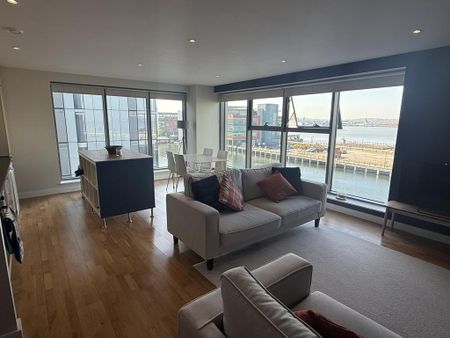 2 bedroom flat to rent - Photo 2