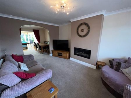 3 bedroom semi-detached house to rent - Photo 2
