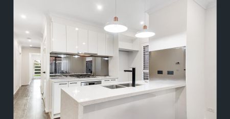 Beautiful 3-Bedroom Family Home!! Solar power!! Security cameras!! - Photo 3