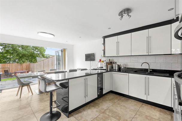 Hampden Road, High Wycombe - Photo 1