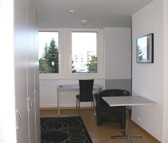 Modern living with comfort – furnished studio! - Photo 1
