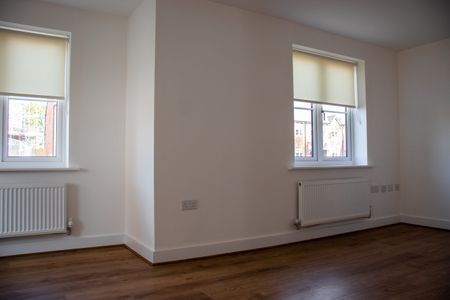 The Disraeli - Photo 2