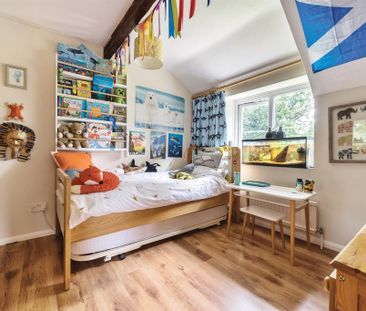 3 bedroom semi-detached house to rent - Photo 5