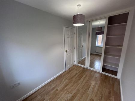 2 bedroom terraced house to rent - Photo 4