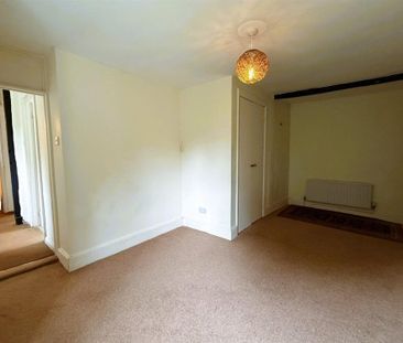 East Holcombe, Shillingford - Photo 1