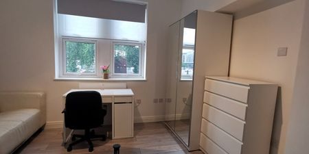 1 Bed Flat, Ilkeston Road, NG7 - Photo 3