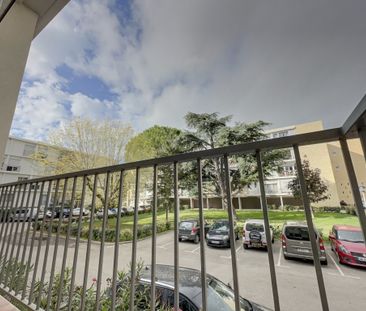 Location Appartement 3 pièces 74m² AIX EN PROVENCE 90ème - Photo 3