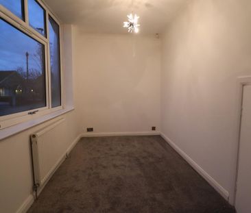 4 bedroom detached bungalow to rent - Photo 4