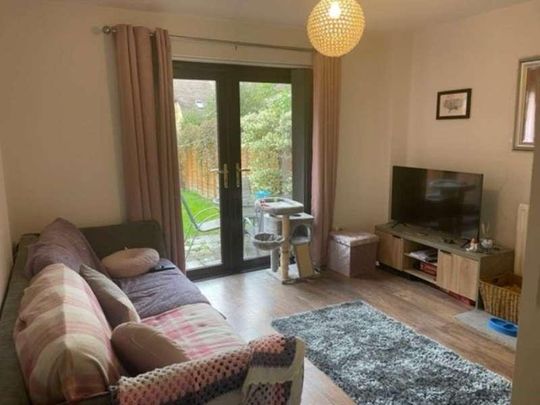 Farmington Drive, Witney, OX28 - Photo 1