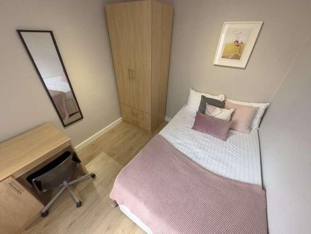 Halsbury Road, L6 - Photo 4