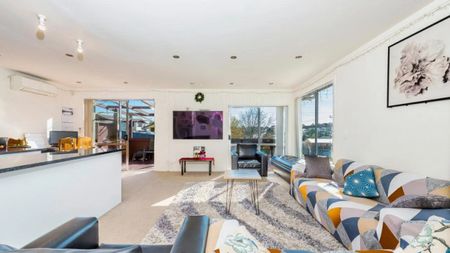 Sun Filled Family Home in Massey - Photo 3
