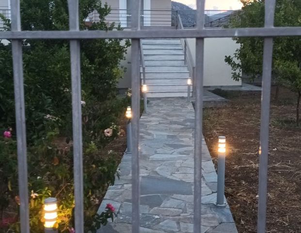 Μονοκατοικία για ενοικίαση - Μεσσαπία, - Φωτογραφία 1