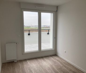 Location Appartement 4 pièces 92m² FLEURY SUR ORNE 14123 - Photo 1