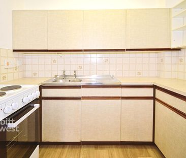 1 bedroom retirement property to rent - Photo 6