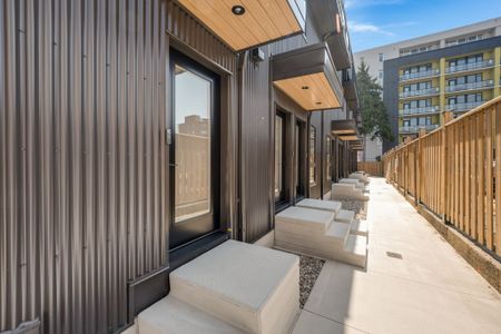 For Lease - 15 Cedar Street Unit# 2, Kitchener, Ontario - Photo 2