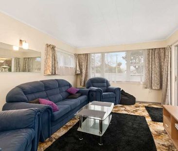 Charming 2BR Unit in Avalon! - Photo 1