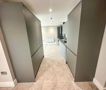 2 bedroom flat to rent - Photo 2