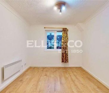 The Gables, Manor Drive, Wembley, HA9 - Photo 3