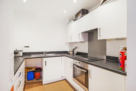 1 bedroom flat to rent - Photo 4