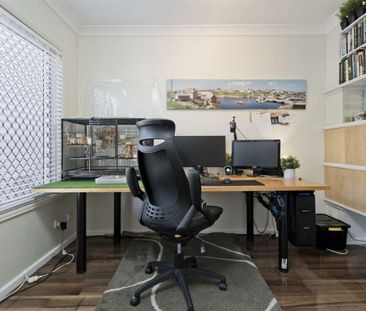 Centrally located - Photo 1