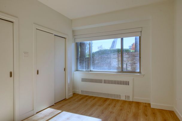 3555 Cote-des-Neiges Road - Photo 1