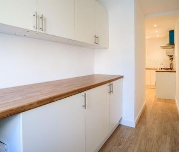 1 bedroom in a house share to rent - Photo 6